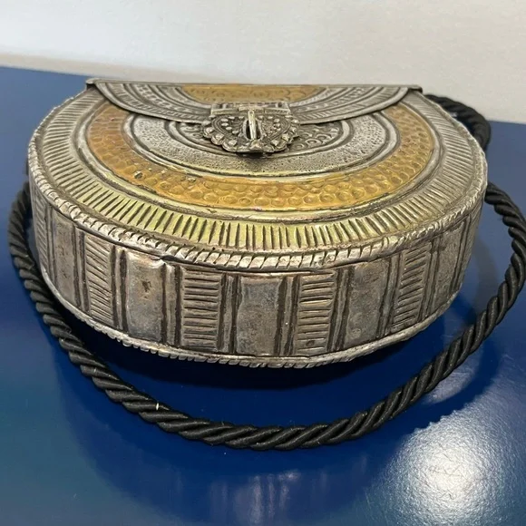 Free People Hammered Metal Bag Purse Hard Case Brass Silver Black Cord Crossbody - Picture 6 of 9